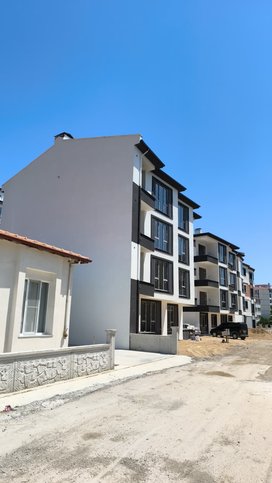 MABEL'DEN MÜKEMMEL LOKASYONDA SATLIK DAİRE